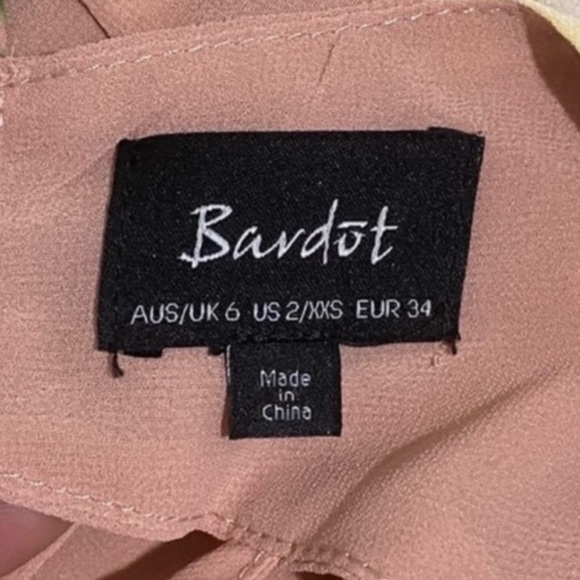 Bardot mauve floral cap sleeve back cutout dress - Picture 5 of 8